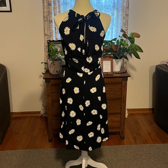 Kate Spade Black Tie High Neck Dress w/ Daisies & Cinched Waist Size 4 - Picture 2 of 9